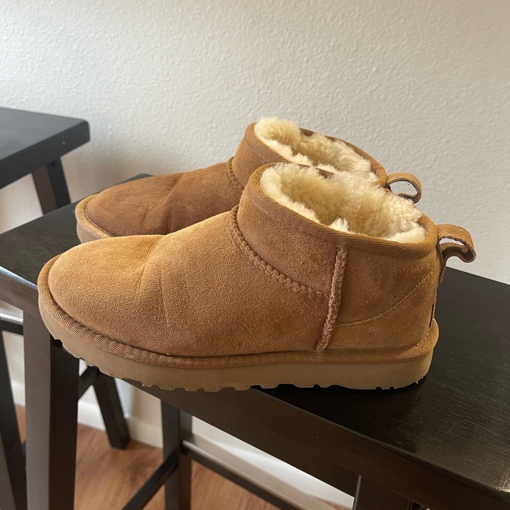 UGG Ultra Mini 6